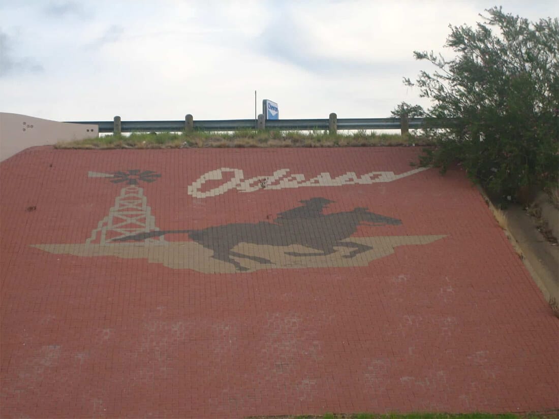 Odessa_TX_welcome_sign_Picture_1824.jpg